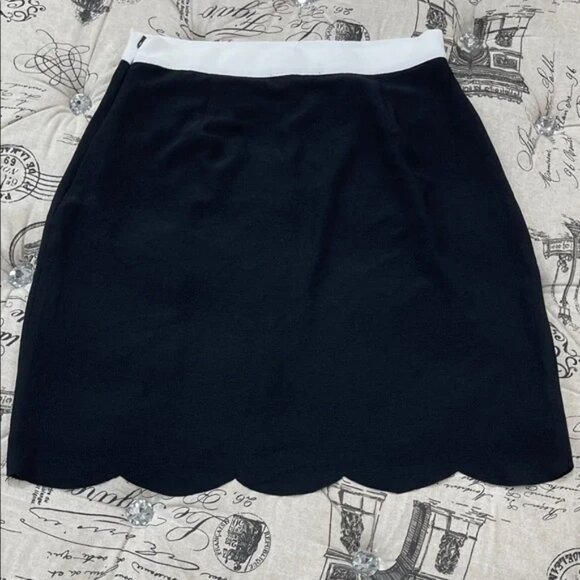 Gibson Women’s Scalloped Hem Skirt - Picture 11 of 12